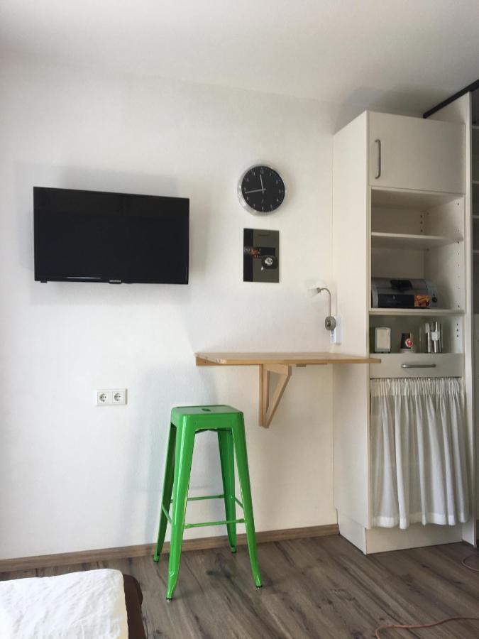 Business And Family Homes Бургау Екстериор снимка